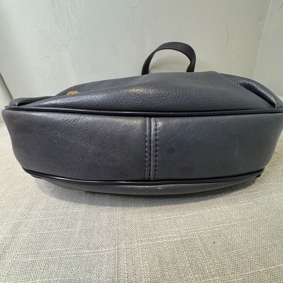 Vintage Etienne Aigner Slate/Navy Leather Crossbody Bag – Timeless Grandmacore - Picture 10 of 13